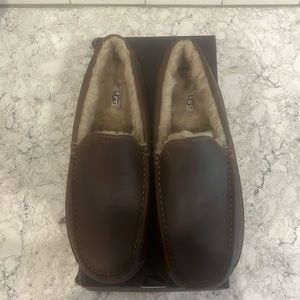 Men’s UGG® Men's Ascot Leather Slip-On Slippers